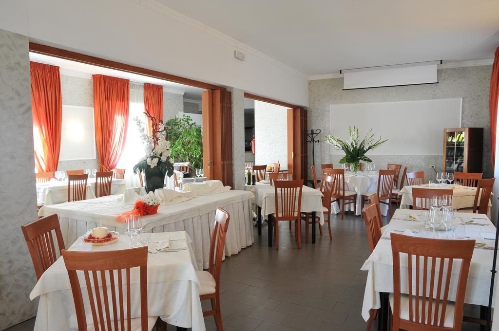 Hotel Mini Palace - Country House Molinella Exterior foto