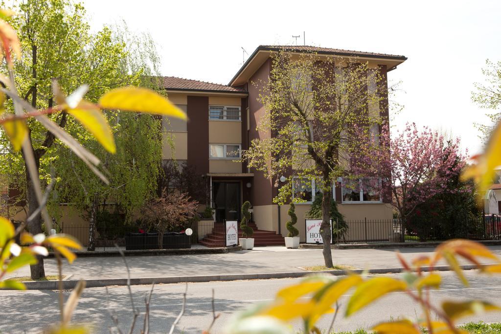 Hotel Mini Palace - Country House Molinella Exterior foto